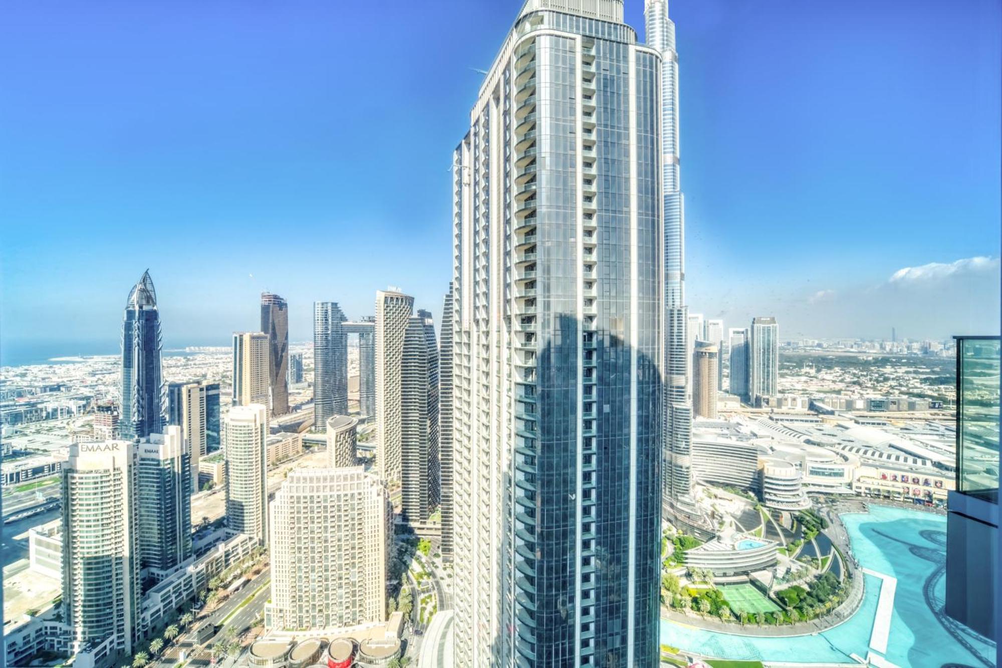 Downtown Luxury - Stunning Burj Khalifa & Sea View - 5 Minutes Walk To Dubai Mall Exterior photo