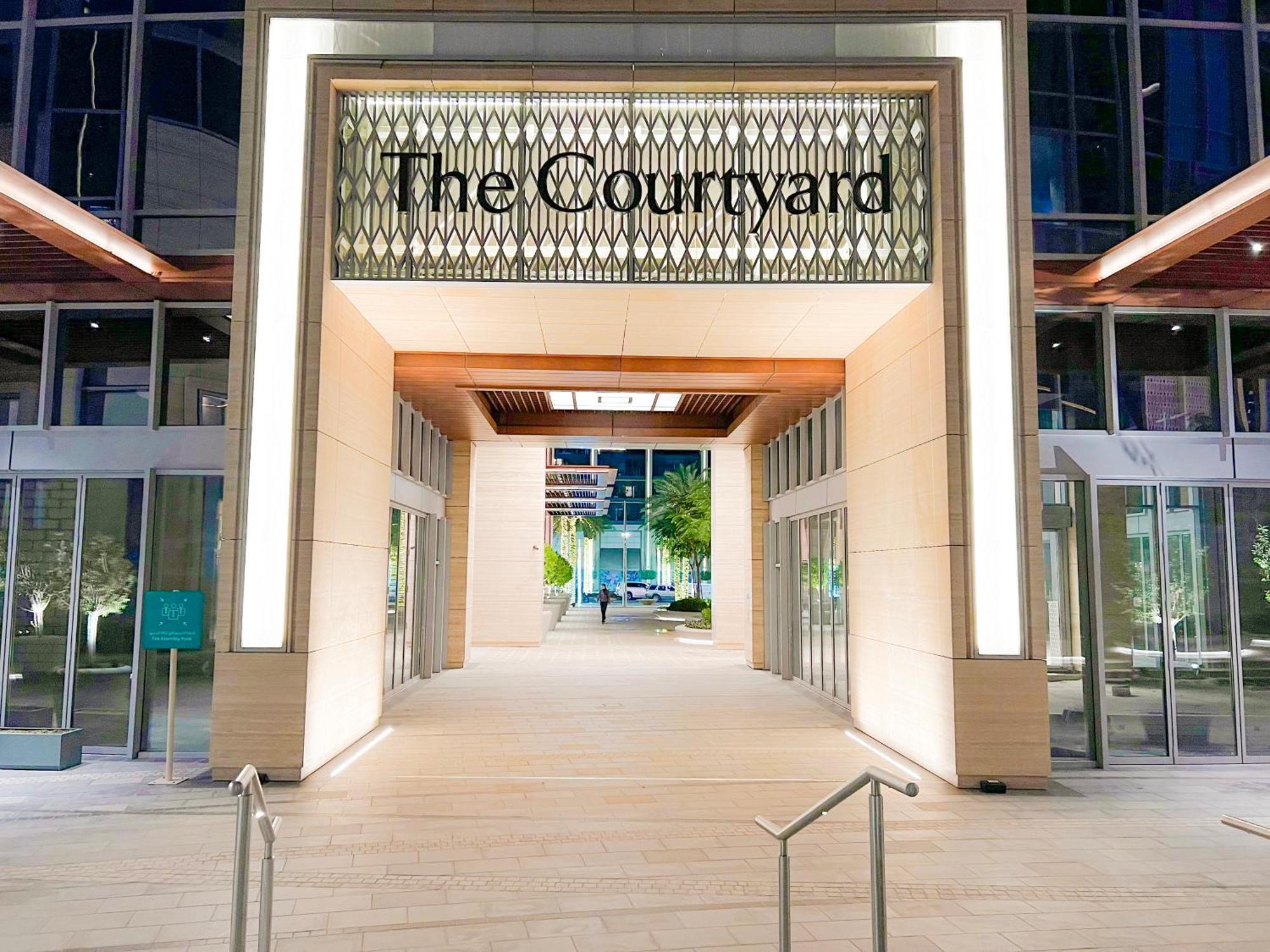 Downtown Luxury - Stunning Burj Khalifa & Sea View - 5 Minutes Walk To Dubai Mall Exterior photo