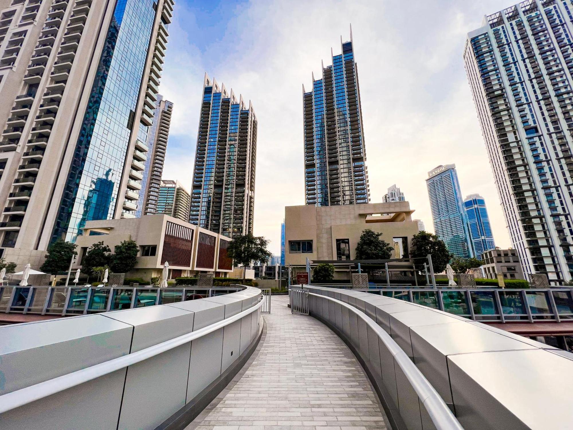 Downtown Luxury - Stunning Burj Khalifa & Sea View - 5 Minutes Walk To Dubai Mall Exterior photo