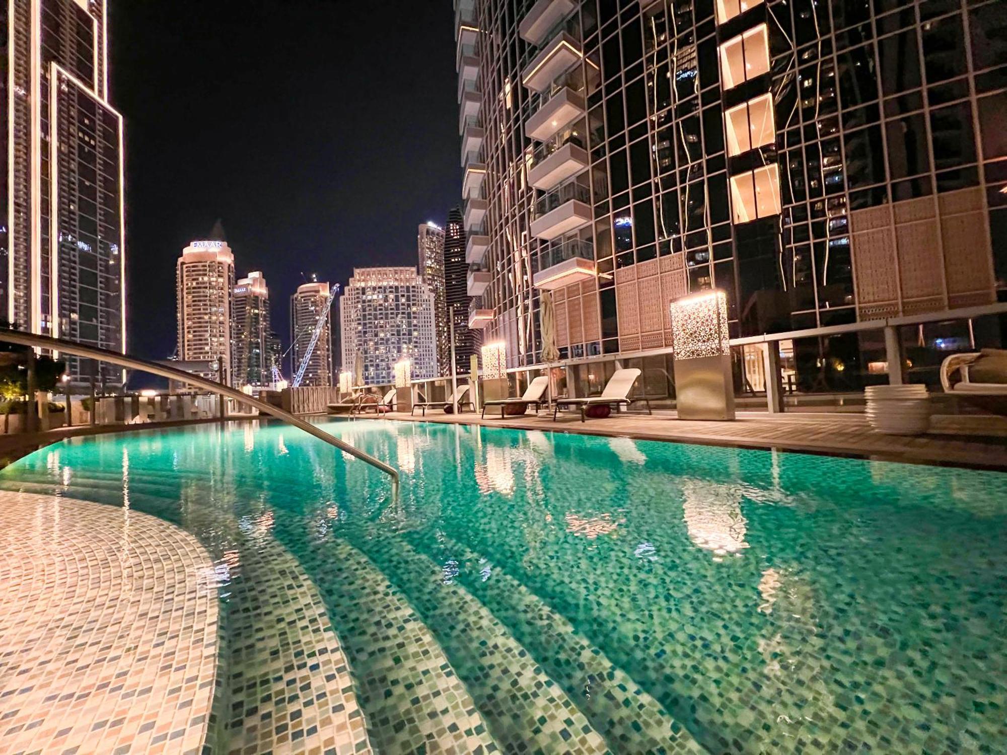 Downtown Luxury - Stunning Burj Khalifa & Sea View - 5 Minutes Walk To Dubai Mall Exterior photo