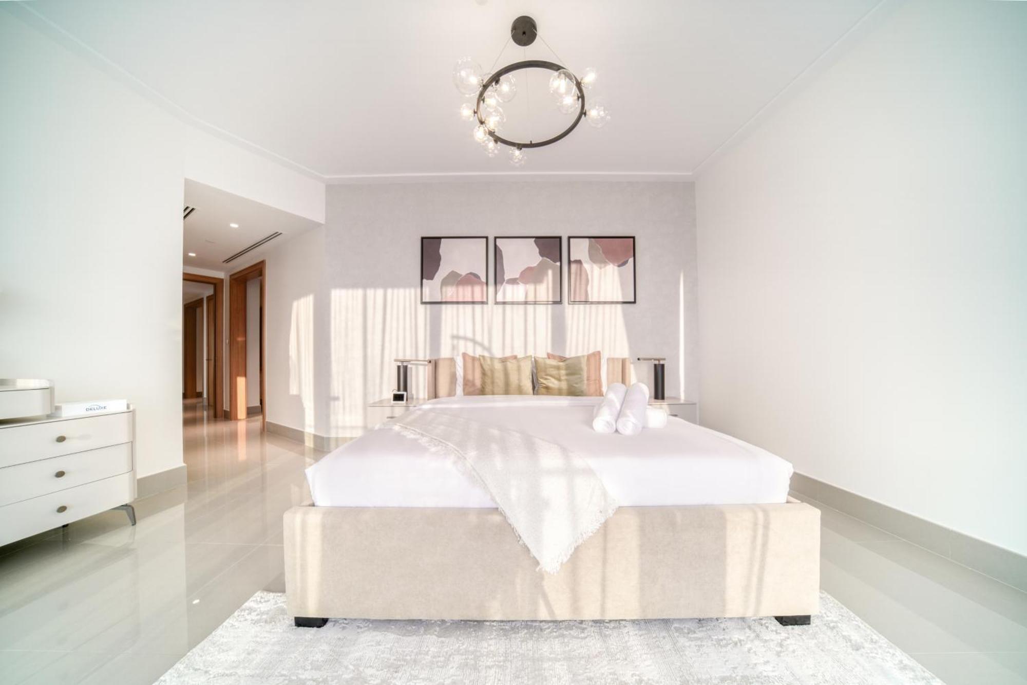 Downtown Luxury - Stunning Burj Khalifa & Sea View - 5 Minutes Walk To Dubai Mall Exterior photo