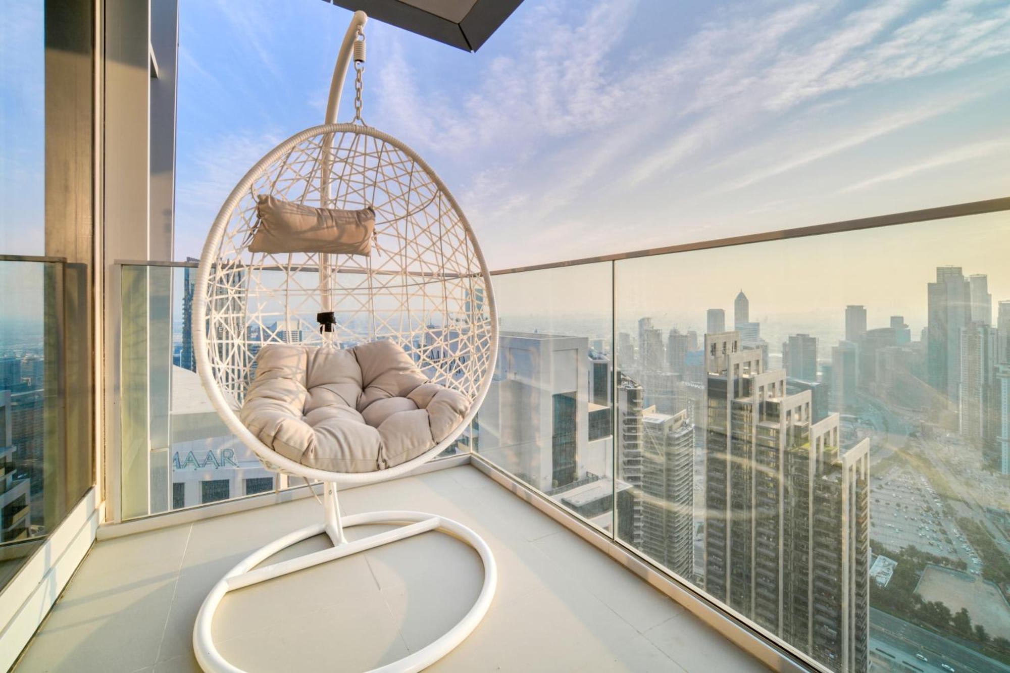 Downtown Luxury - Stunning Burj Khalifa & Sea View - 5 Minutes Walk To Dubai Mall Exterior photo